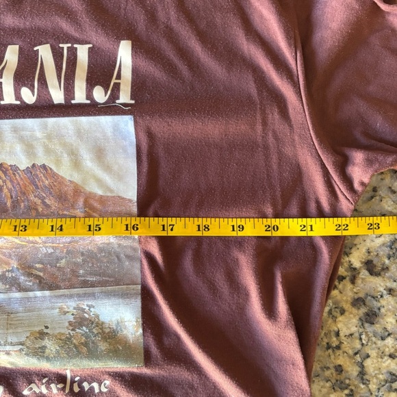 SHEIN Brown Short Sleeve Tee with Graphic Print - Picture 5 of 5